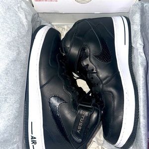 Nike x Stüssy Air Force 1 '07 Mid Black/Black/Black
Size M 11 / W 12.5 Men's